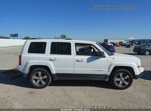 1C4NJRFB1GD695897 2016 JEEP PATRIOT Белый Вид задней части салона