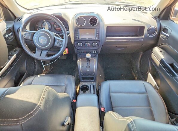 1C4NJRFB1HD127022 2017 JEEP PATRIOT Black Вид панелі приладів