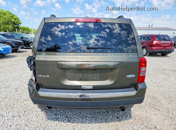 1C4NJRFB2GD572254 2016 JEEP PATRIOT Green Rear view