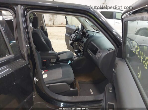 1C4NJRFB2GD647275 2016 JEEP PATRIOT Black Widok wnętrza z przodu