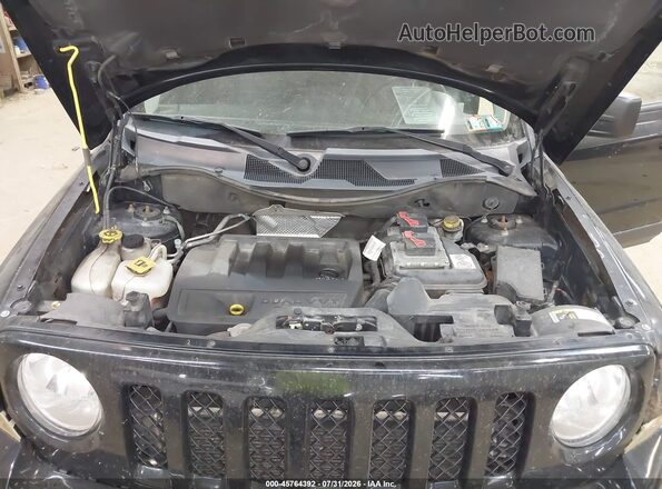1C4NJRFB2GD647275 2016 JEEP PATRIOT Black Widok z tyłu
