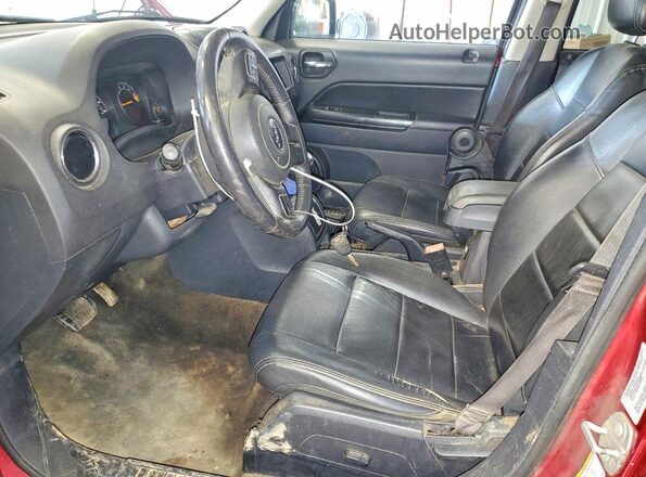 1C4NJRFB2GD697206 2016 JEEP PATRIOT Maroon Вид салону спереду