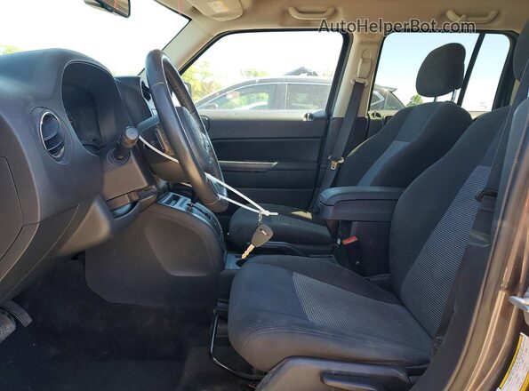 1C4NJRFB3GD506859 2016 JEEP PATRIOT Charcoal წინა სალონის ხედი