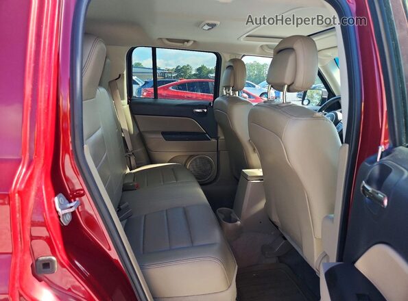 1C4NJRFB3HD110593 2017 JEEP PATRIOT Red უკანა სალონის ხედი