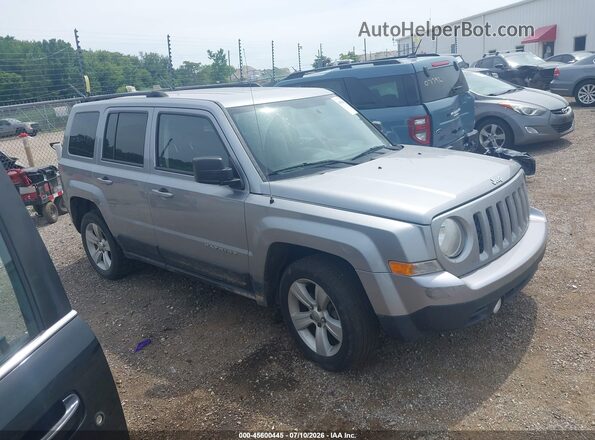1C4NJRFB3HD141827 2017 JEEP PATRIOT Silver Vista del cuadro de instrumentos