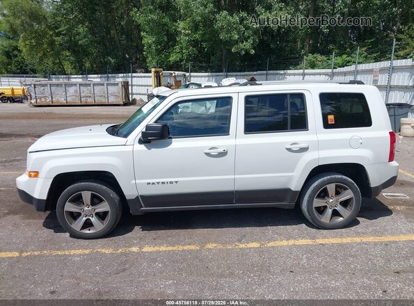1C4NJRFB4GD524089 2016 JEEP PATRIOT White Widok wnętrza 360 stopni