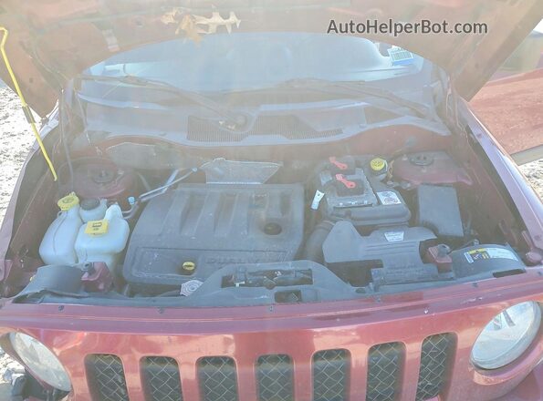 1C4NJRFB4GD685736 2016 JEEP PATRIOT Red Вид задньої частини салону