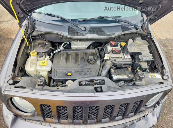 1C4NJRFB4GD758796 2016 JEEP PATRIOT Black Vista del compartimento del motor