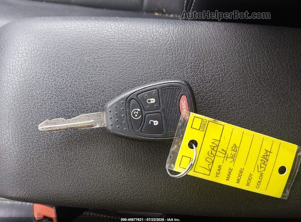 1C4NJRFB5HD180337 2017 JEEP PATRIOT Green Vista del salpicadero
