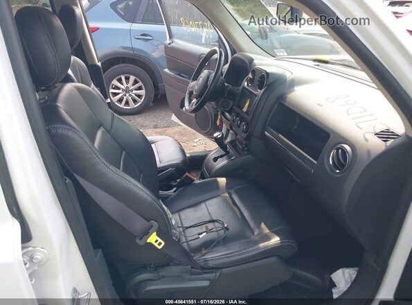 1C4NJRFB6GD768388 2016 JEEP PATRIOT White Widok wnętrza z przodu