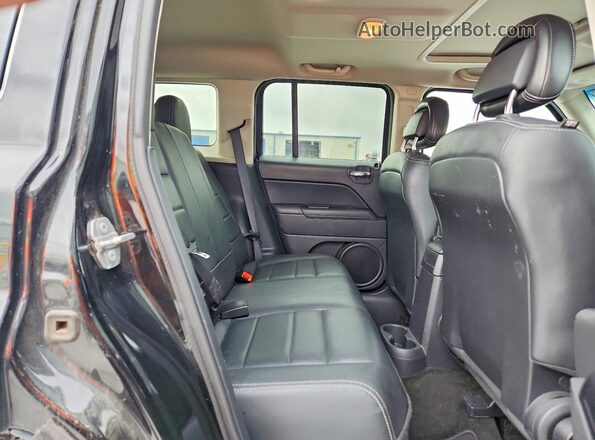 1C4NJRFB7GD524104 2016 JEEP PATRIOT Black უკანა სალონის ხედი