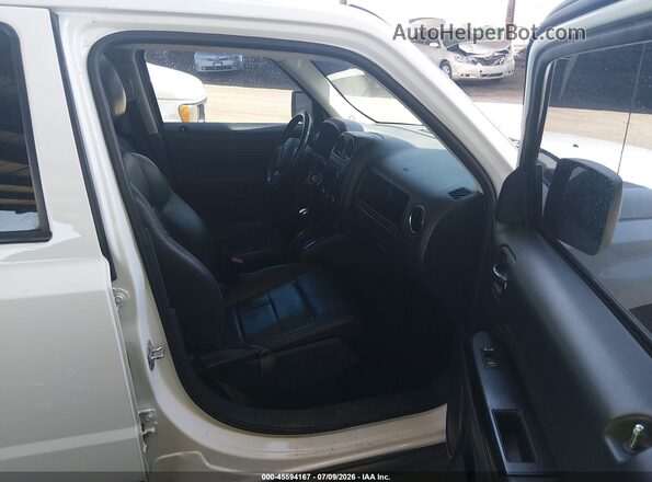 1C4NJRFB8GD658779 2016 JEEP PATRIOT White Սալոնի դիմացի տեսք