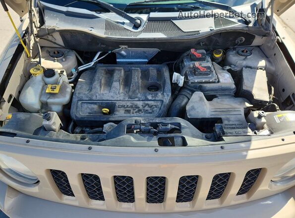 1C4NJRFB9HD206230 2017 JEEP PATRIOT Tan ძრავის განყოფილების ხედი