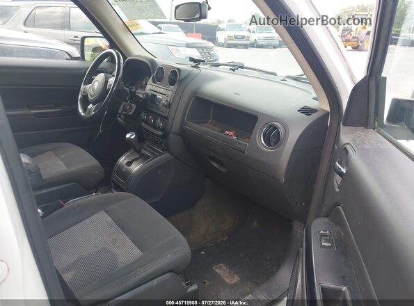 1C4NJRFBXGD759595 2016 JEEP PATRIOT White Սալոնի դիմացի տեսք