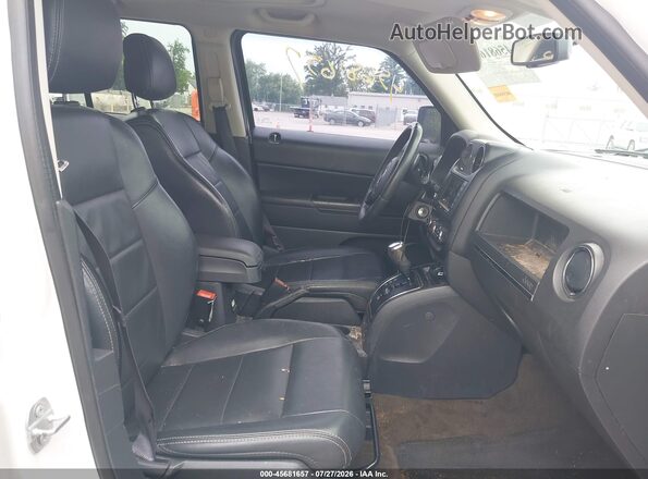 1C4NJRFBXHD107500 2017 JEEP PATRIOT White Սալոնի դիմացի տեսք