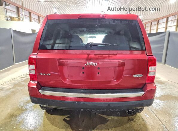 1C4NJRFBXHD179250 2017 JEEP PATRIOT Maroon Rear view