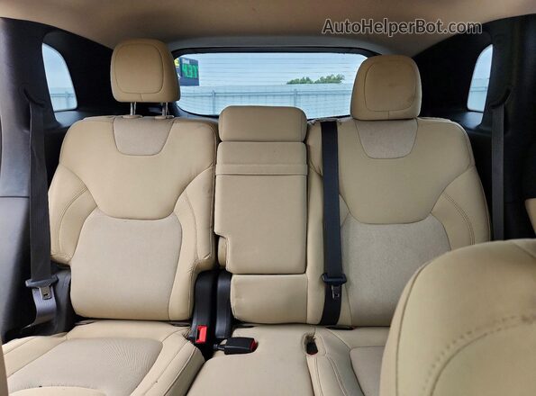 1C4PJLAB0GW136763 2016 JEEP CHEROKEE Зеленый Вид задних сидений