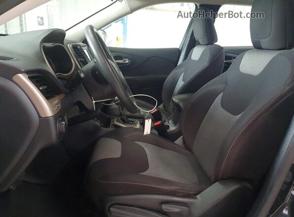 1C4PJLAB0GW159332 2016 JEEP CHEROKEE Black Вид салону спереду