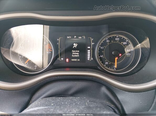 1C4PJLAB1GW171778 2016 JEEP CHEROKEE Red Հետևի նստատեղերի տեսք