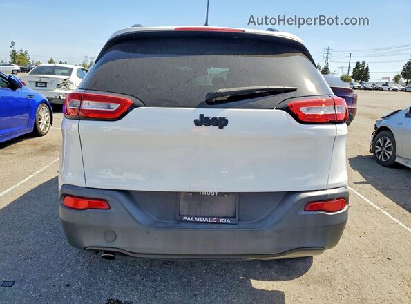 1C4PJLAB1HW577450 2017 JEEP CHEROKEE White უკანა ხედი