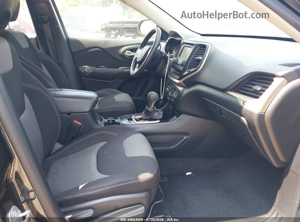 1C4PJLAB2GW179355 2016 JEEP CHEROKEE Черный Вид салона спереди