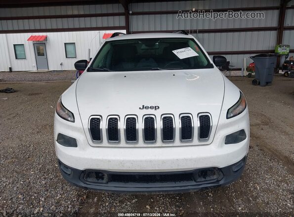 1C4PJLAB2GW189674 2016 JEEP CHEROKEE White Widok zestawu wskaźników