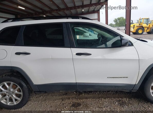 1C4PJLAB2GW189674 2016 JEEP CHEROKEE White Widok wnętrza z tyłu