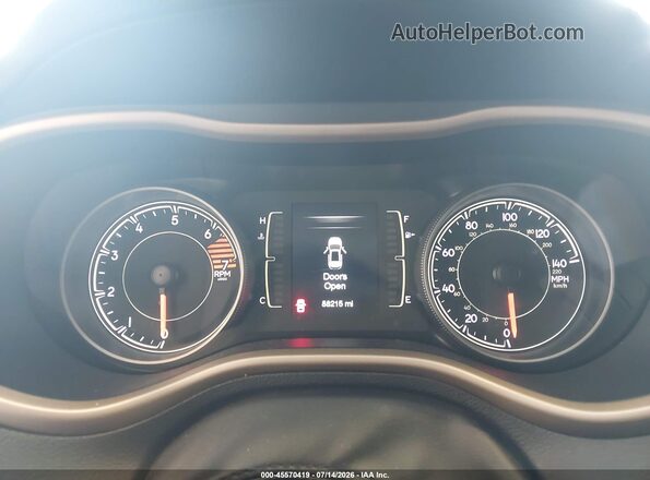 1C4PJLAB2HD231175 2017 JEEP CHEROKEE Black Հետևի նստատեղերի տեսք