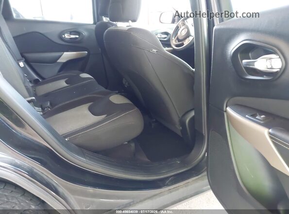 1C4PJLAB2HW585749 2017 JEEP CHEROKEE Black Widok naklejki z numerem VIN