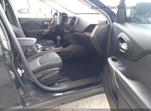 1C4PJLAB2HW585749 2017 JEEP CHEROKEE Black Widok wnętrza z przodu