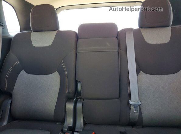 1C4PJLAB4GW319468 2016 JEEP CHEROKEE Silver Vista de los asientos traseros