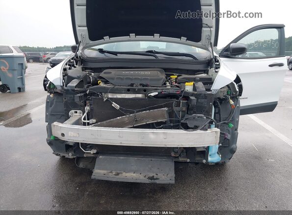 1C4PJLAB6GW107011 2016 JEEP CHEROKEE White Vista frontal