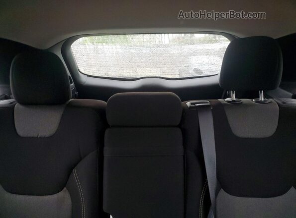 1C4PJLAB6HW580764 2017 JEEP CHEROKEE Gray Rear seats view
