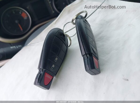 1C4PJLAB7HW577890 2017 JEEP CHEROKEE Red Vista del salpicadero