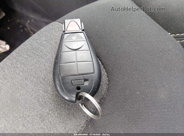 1C4PJLAB8HW626482 2017 JEEP CHEROKEE Red Вид панелі приладів