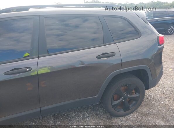 1C4PJLAS2HW585539 2017 JEEP CHEROKEE Gray Vista frontal