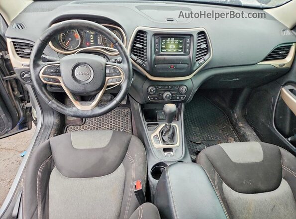 1C4PJLAS4HW619190 2017 JEEP CHEROKEE Серый Вид панели приборов