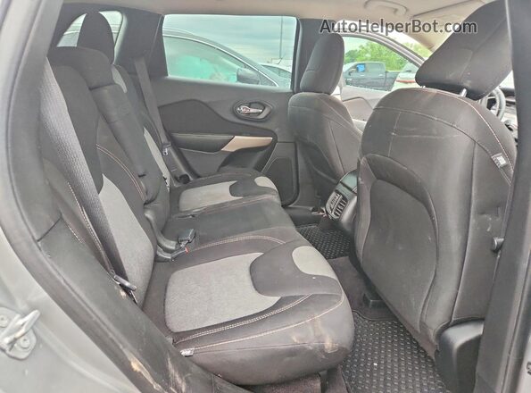 1C4PJLAS4HW619190 2017 JEEP CHEROKEE Серый Вид задних сидений