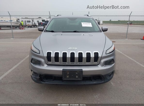 1C4PJLCB0HW541682 2017 JEEP CHEROKEE Silver Rear interior view