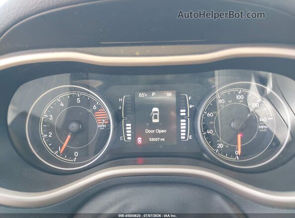 1C4PJLCB0JD561545 2018 JEEP CHEROKEE Gray Հետևի նստատեղերի տեսք