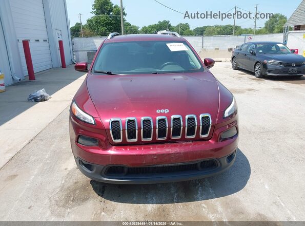 1C4PJLCB0JD616141 2018 JEEP CHEROKEE Tan Вид задньої частини салону