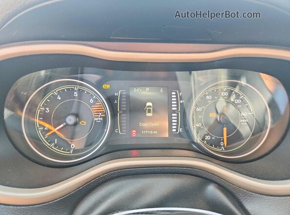 1C4PJLCB0JD618326 2018 JEEP CHEROKEE Red Սարքավորումների վահանակի տեսք