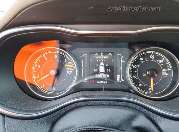1C4PJLCB0KD469787 2019 JEEP CHEROKEE Silver Instrument cluster view