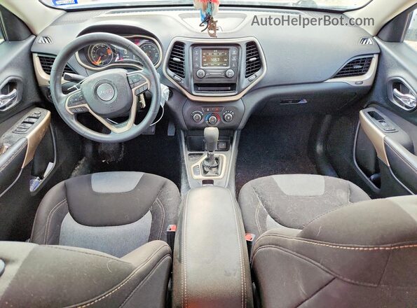 1C4PJLCB1JD577687 2018 JEEP CHEROKEE Белый Вид панели приборов