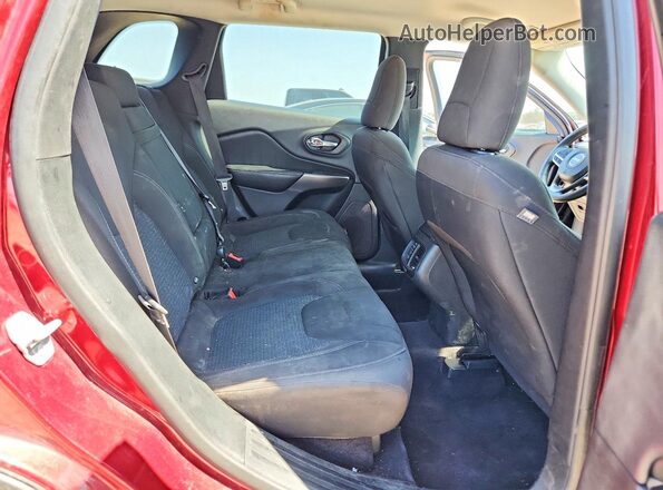 1C4PJLCB1KD149832 2019 JEEP CHEROKEE Maroon Rear interior view