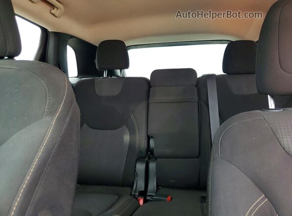 1C4PJLCB2GW336010 2016 JEEP CHEROKEE Charcoal Widok tylnych siedzeń