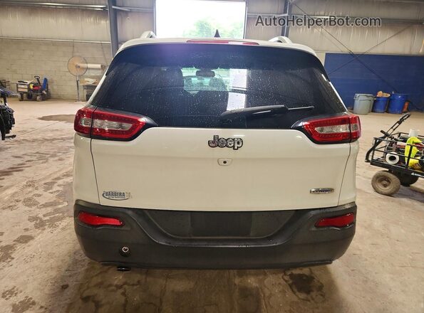 1C4PJLCB2GW355902 2016 JEEP CHEROKEE White Widok z tyłu