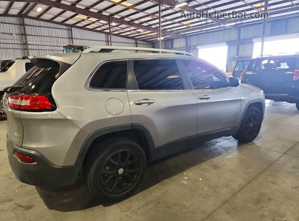 1C4PJLCB2HW526746 2017 JEEP CHEROKEE Gray Tył prawy