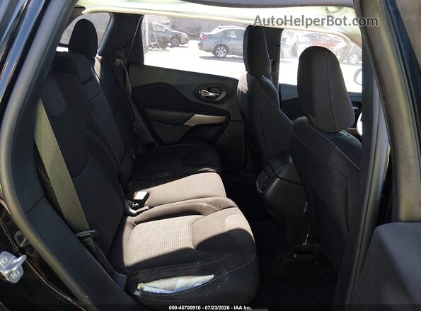 1C4PJLCB2HW603986 2017 JEEP CHEROKEE Black VIN կոդի պիտակի տեսք