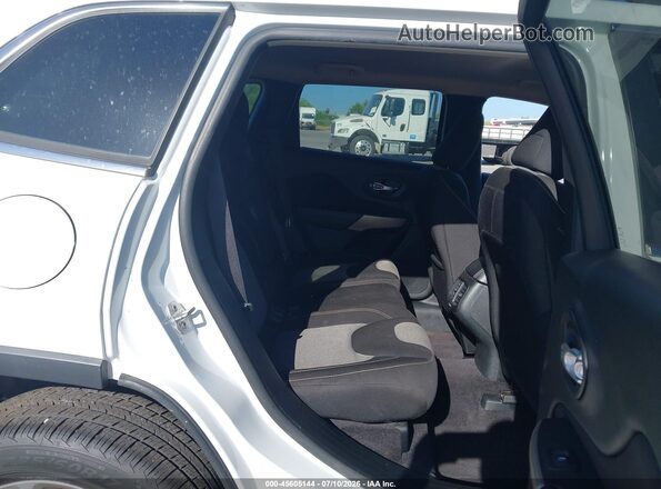 1C4PJLCB2JD538445 2018 JEEP CHEROKEE White Вид наклейки з VIN-кодом